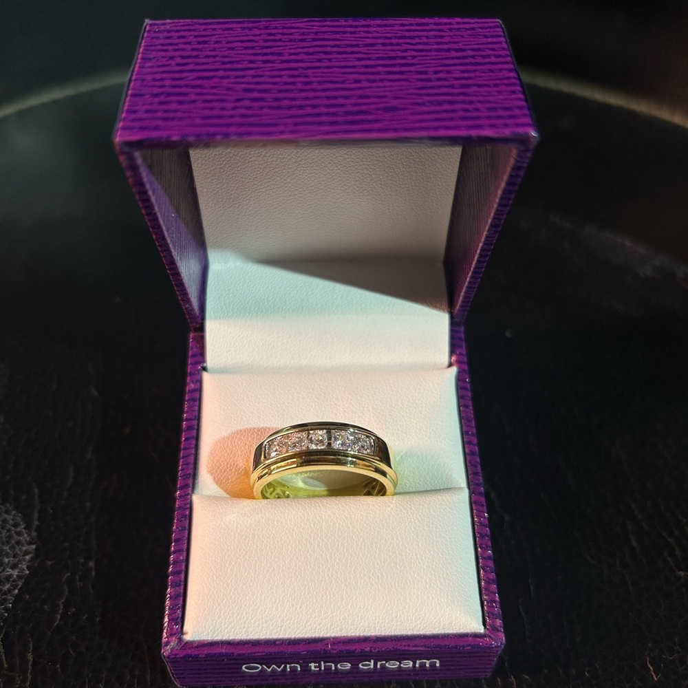 Daniel’s Jewelery 10k Gold Ring with Diamonds